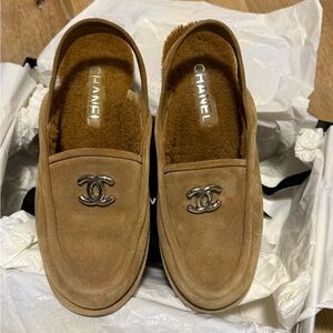Chanel suede and shearling dark beige sling back flats Chanel cottage flats 38.5